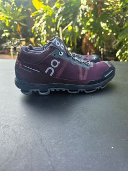 ON CLOUD  size 10 man