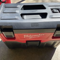 Milwaukee wet/dry shop vac