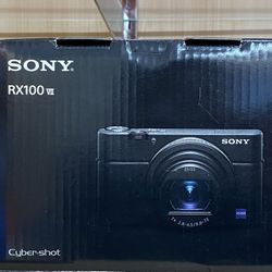 Sony RX100 VII Digital Camera