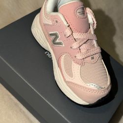 “Pink Sand” New Balances 