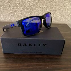 New Oakley Holbrook Sunglasses