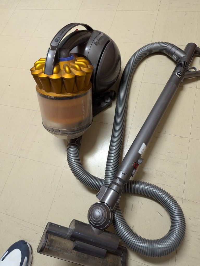 Dyson ball DC 39 Vacuum