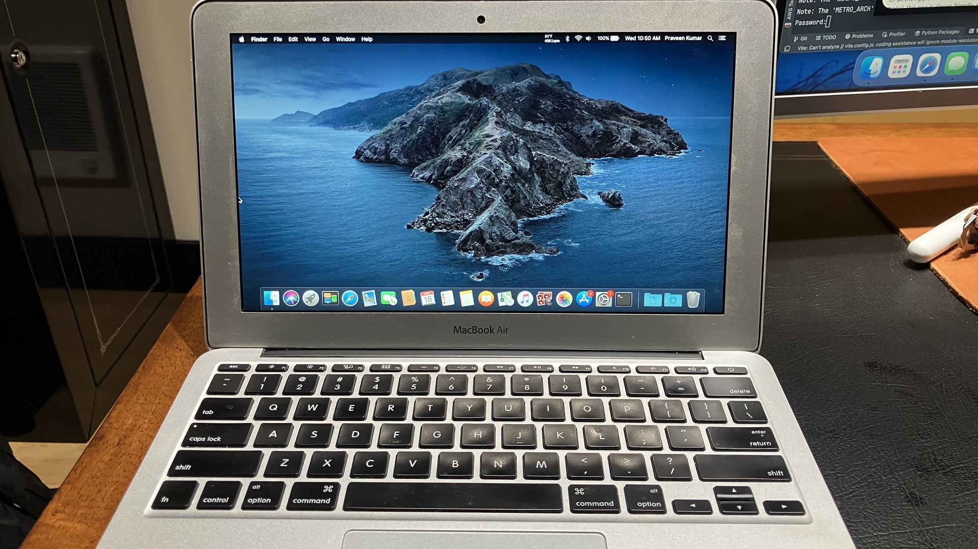 Macbook Air 11”, Mid 2012, i7 2Ghz, 8gb, 500 GB SSD