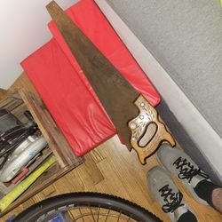 Hand Saw Old