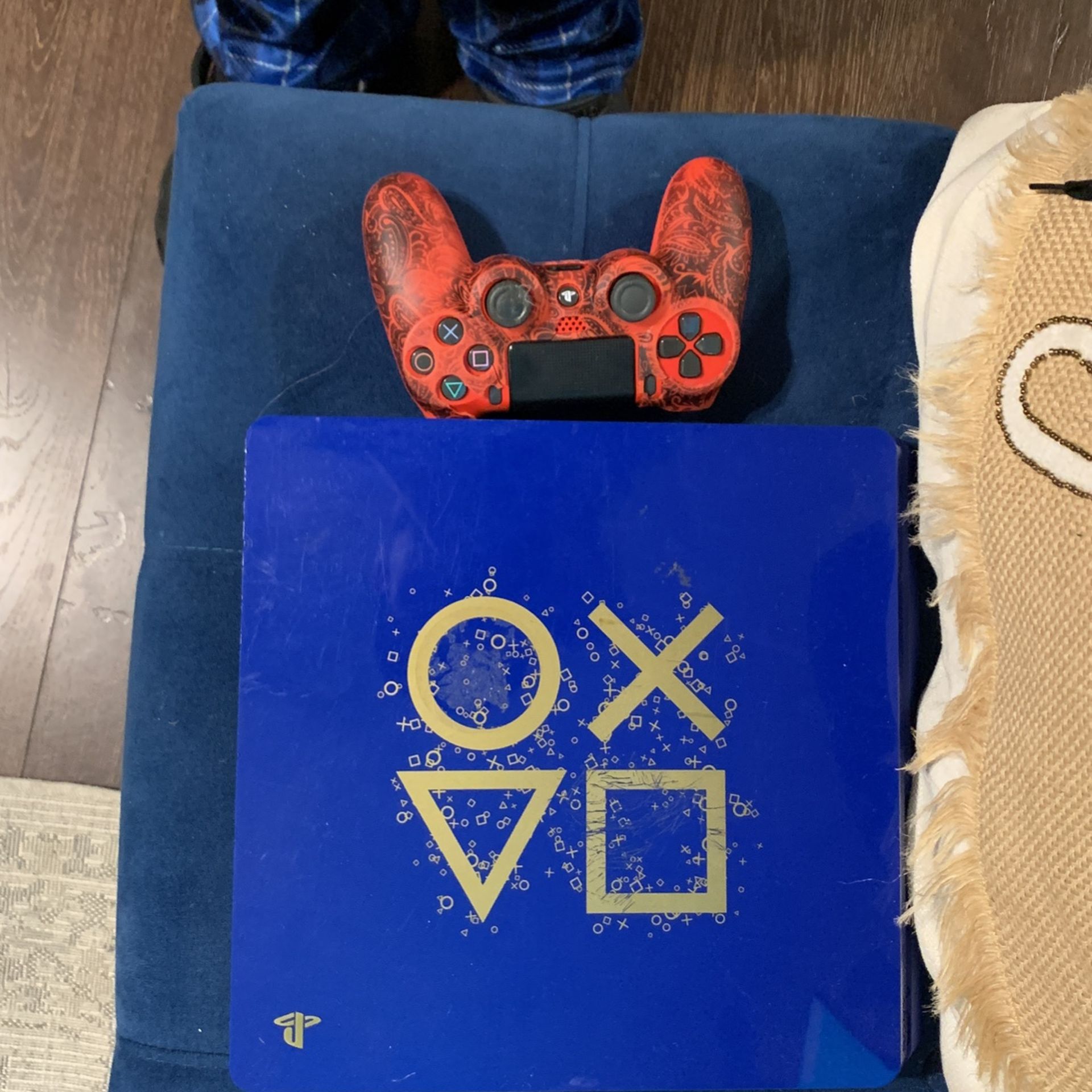 PlayStation 4 Day One Edition