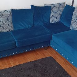 Sectional couch