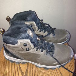 Columbia Men’s Newton Ridge Hiking Boots