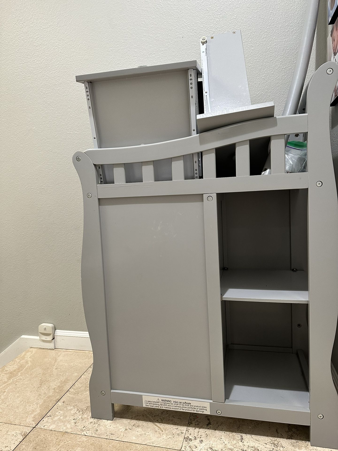 Mini Crib With Changing Table 