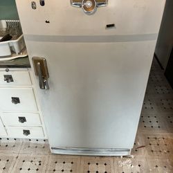 Antique GE Refrigerator 