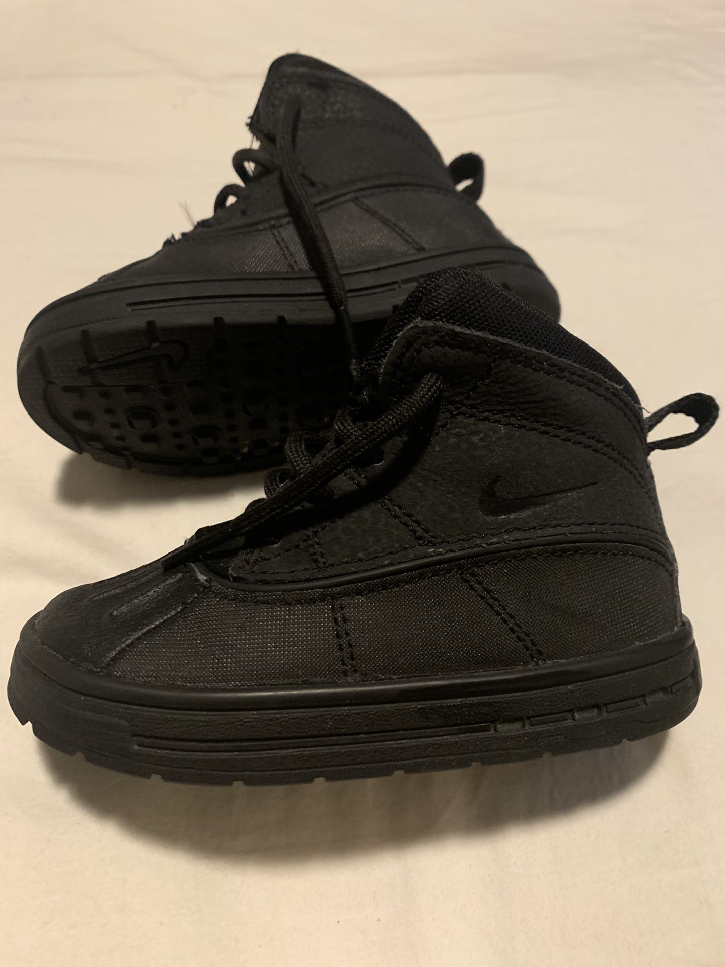 Nike Toddler Boots! Perfect For Snow. Size 7!