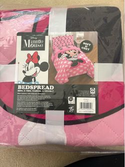 New Kids Character Bedspreads - 55" x 75" (Pick Your Style)