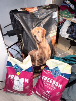 Purina Pro XL 47 Lbs BEEF AND RICE and 2 11lbs blue buffalo freedon  $180 VALUE