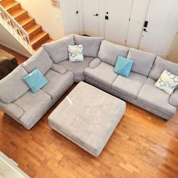 🛋️ Large Living Spaces Gray Sectional Couch+ Ottoman – Excellent Condition!