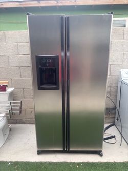 Bonito refrigerador enfrÃa muy vien con garantÃa