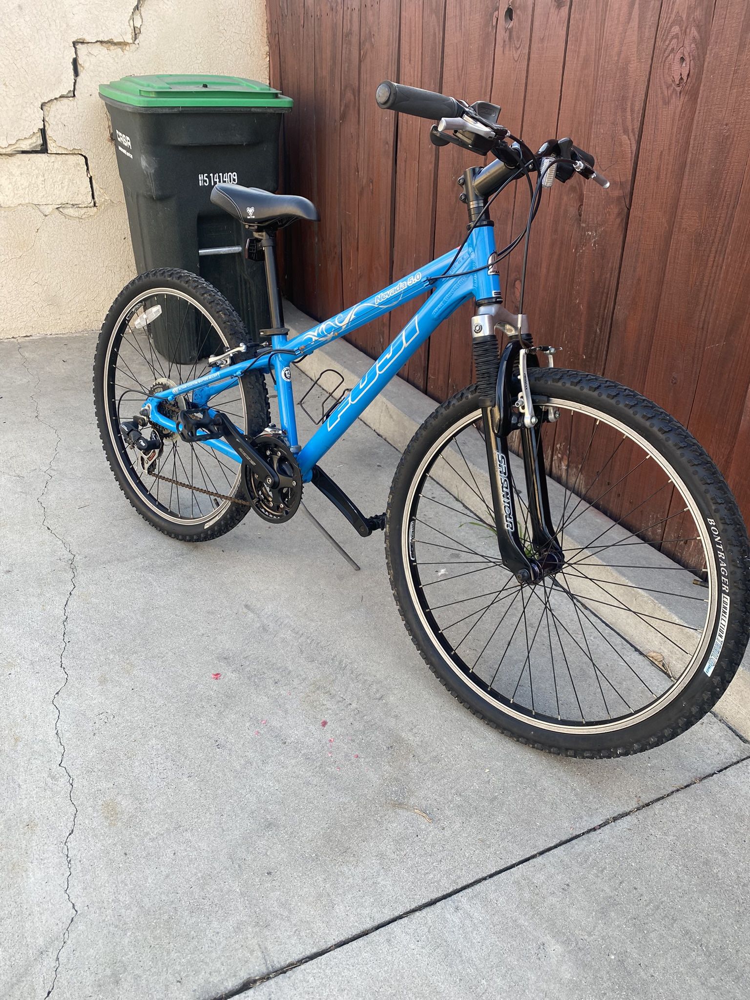 Fuji Absolute 21 Speed Tires 26” Aluminum Frame