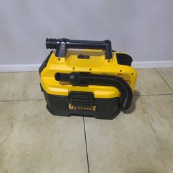 Dewalt Vacuum Used One Time In New Conditions 