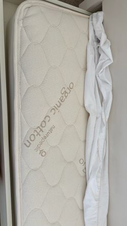 Twin Naturepedic Organic Cotton Twin Mattresses (2 total)+1 foundation