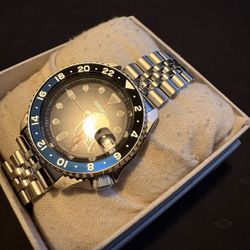 Seiko 5 GMT 