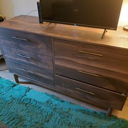 Ashley Furniture Dresser And Nightstand 