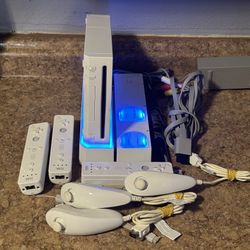 Nintendo Wii Bundle 