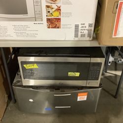 GE Profile Profile 1.1 cu. ft. Countertop Microwave in Stainless Steel with Sensor Cooking