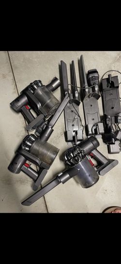 🧹 Dyson Handheld Cordless Vacuums – Lot for Parts/Repair
