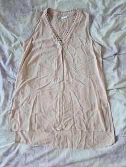 DR2 NORDSTROM light pink v neck blouse long below hip tunic NEW summer professional work attire 