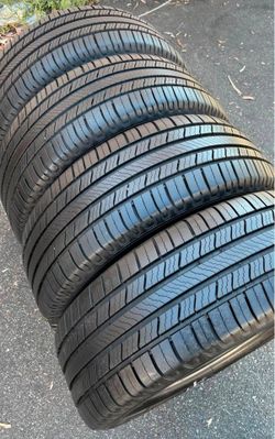 225/65/17 Michelin vendo un set de llantas usadas excelente condiciones de vida las 4 ✅🤩I am selling a set of used tires, all 4 in excellent living c