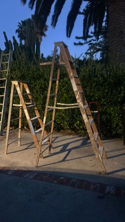 8ft wooden ladder