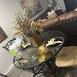 Glass &metal Dining Table With 4 Chairs ( Also Have An Extra Chair)