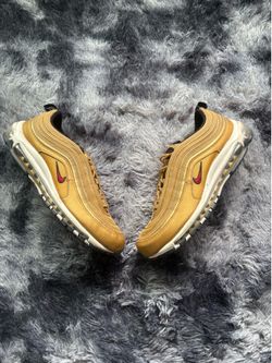 Air max university gold size 12