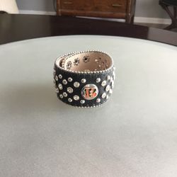 Bengals Wide Leather Bracelet Silver Tone Studded Rhinstones & Bengals Logo EUC