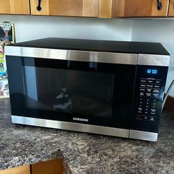 1.9 cu. ft Samsung Microwave
