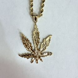 10K Gold Leaf Charm