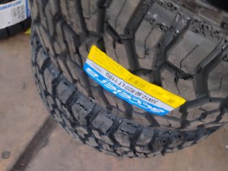New set of tires 33 1250 20 Lt accelera rt