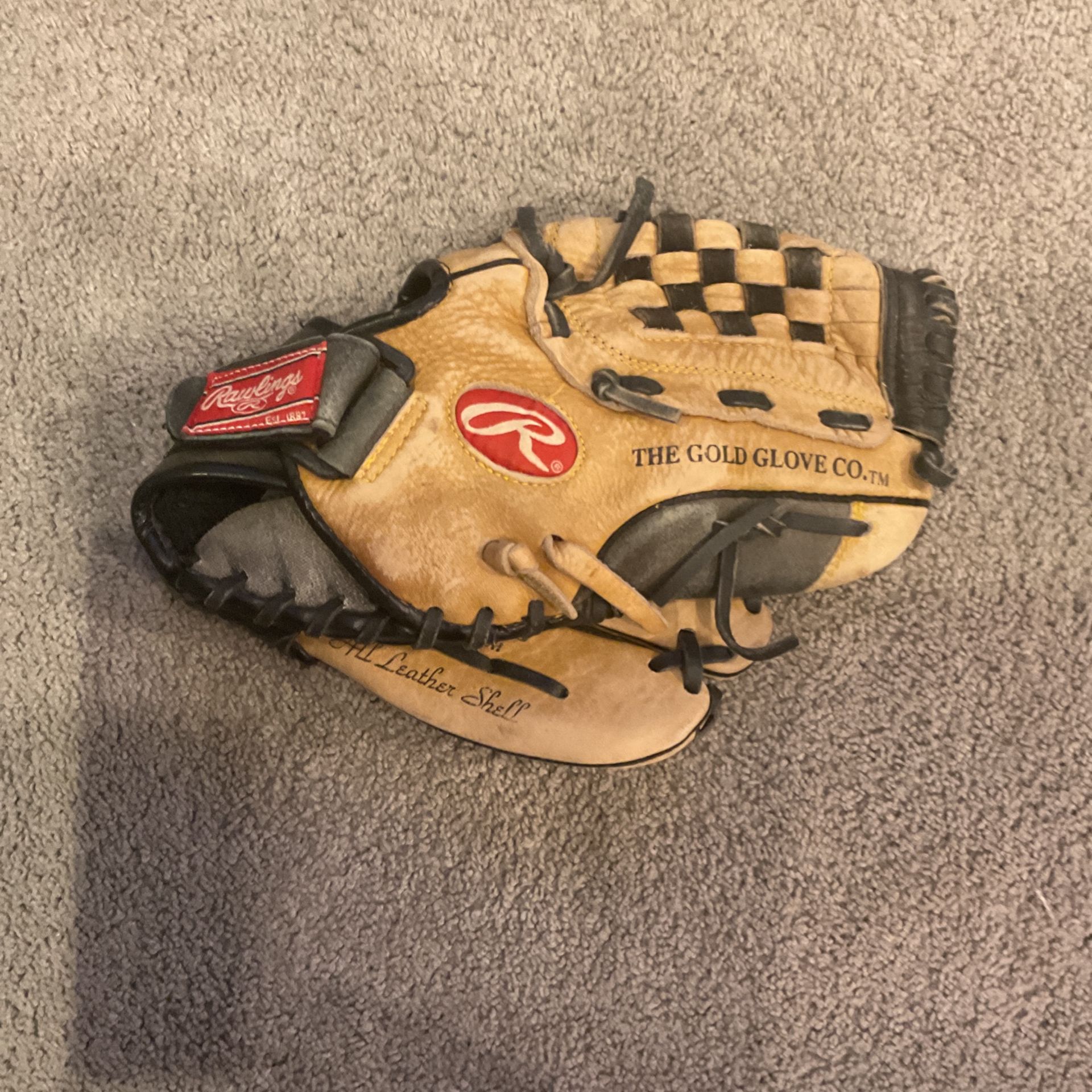 Rawlings baseball infield glove