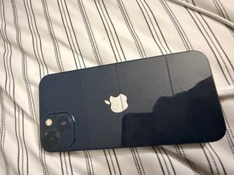 iPhone 13 128 gbs no scratches works perfect unlocked