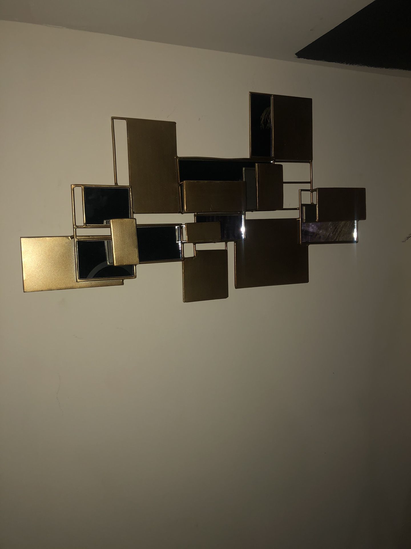 Gold/Mirror Wall Decor (BRAND NEW)