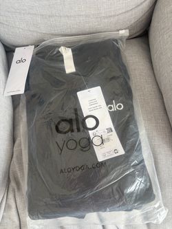 Alo Yoga Cropped Accolade Crewneck Black Medium