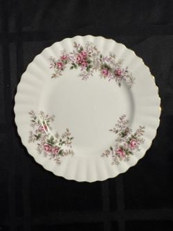 Royal Albert Bone China “Lavender Rose” dessert plate