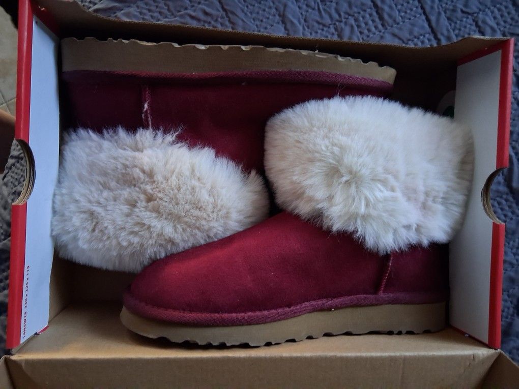 Womans Fur BOOTS