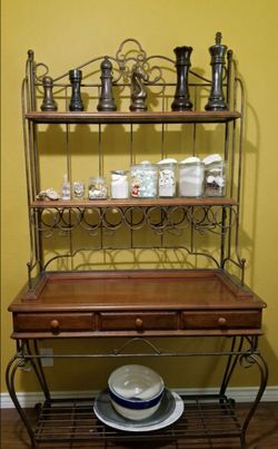 Title: Vintage Wrought  Wood/Iron Wine Rack/Baker's Rack