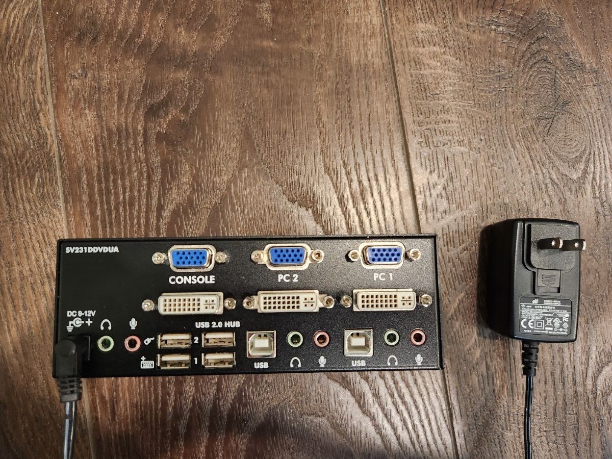 KVM - StarTech
K - keyboard
V - video(monitor)
M - mouse
works good
$10