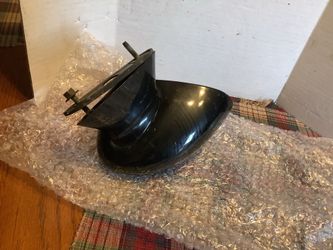 Right hand bullet style outer door mirror for GM Camaro or Corvette, has sleek aerodynamic look.  Has gasket for mounting. No cracks or issues with mi