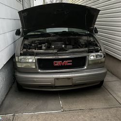 2002 GMC Safari