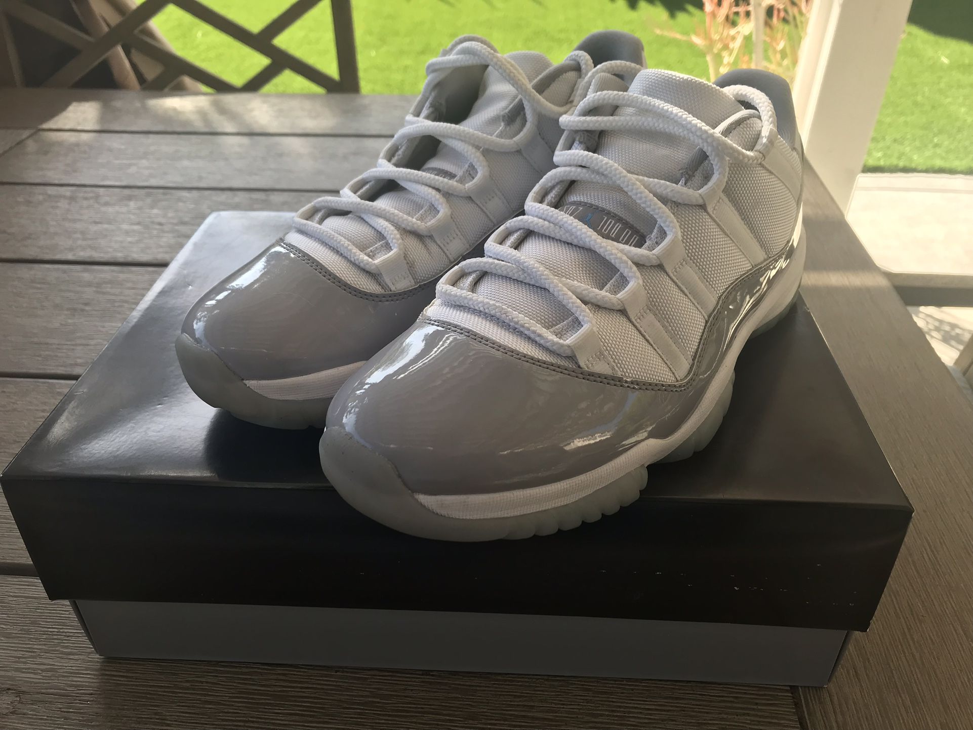 Jordan 11 Low Cement Grey