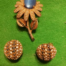Ciner Brooch And Earrings