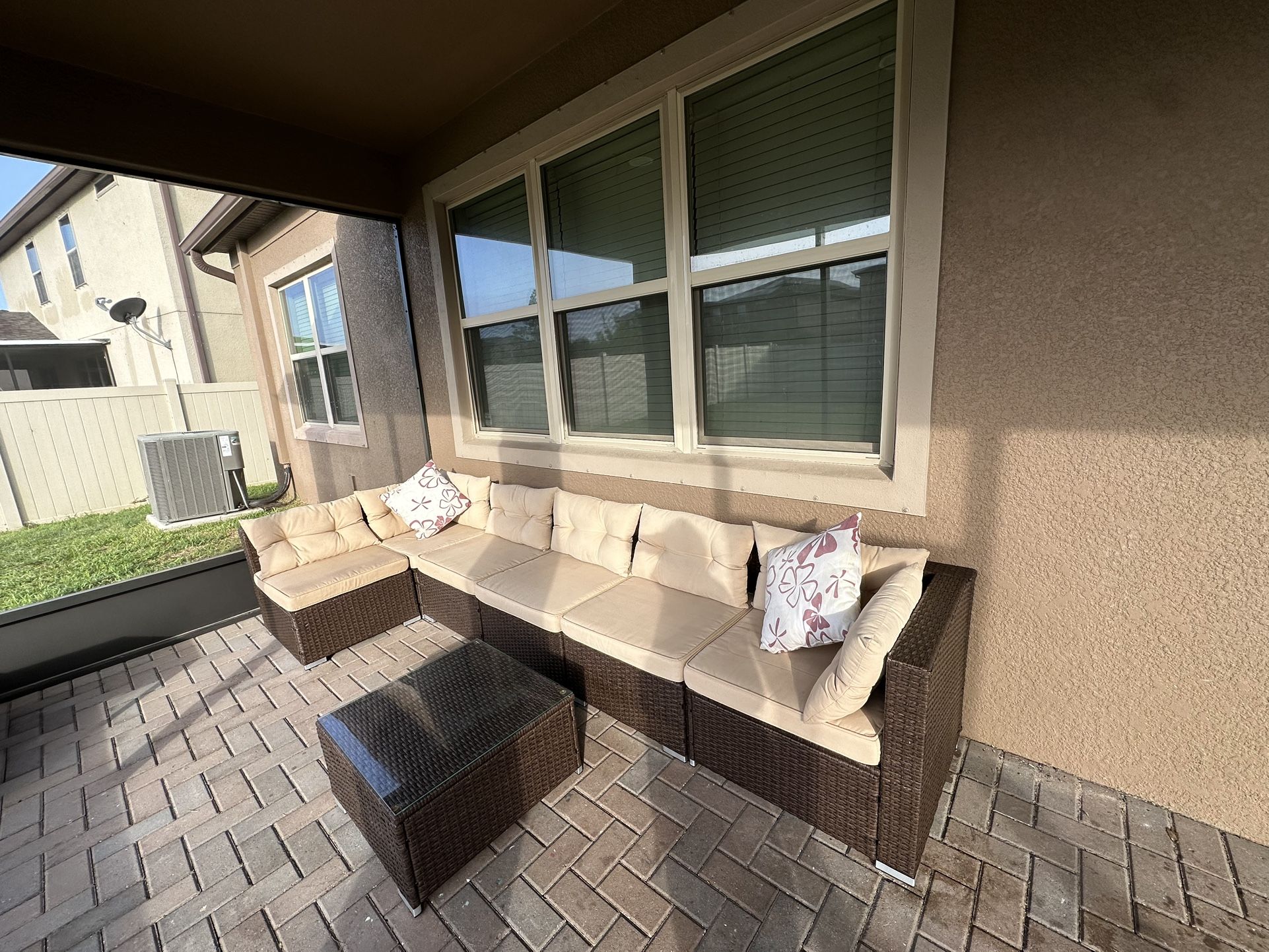 Outdoor Patio Furniture With Table