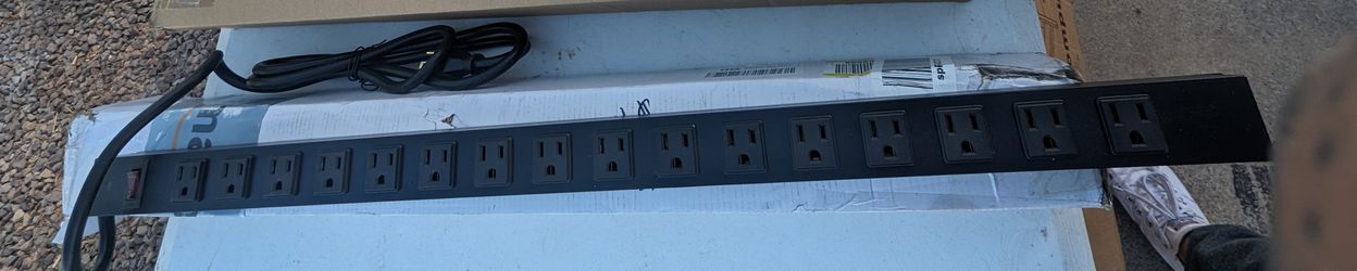 16 Plug Outlet