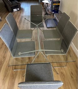Table & Chairs